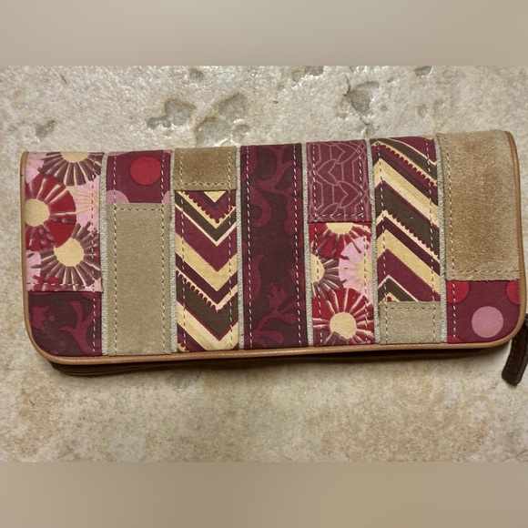 Fossil Isabella Patchwork Leather Wallet Clutch brand new! - Picture 1 of 7